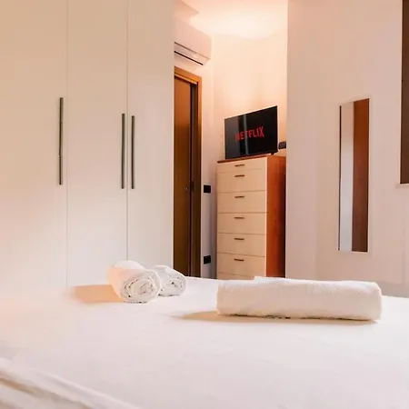 Gioia Del Conero Apartman *